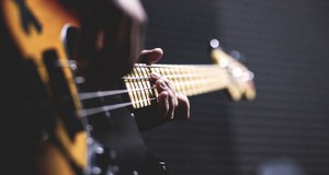 Quanto custa uma aula de guitarra? Quanto custa uma aula de guitarra?