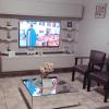 Paínel de TV e mesa de centro espelhado